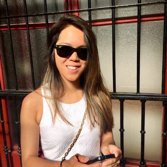 Meet your Posher, Lisa - Picture 1 of 1